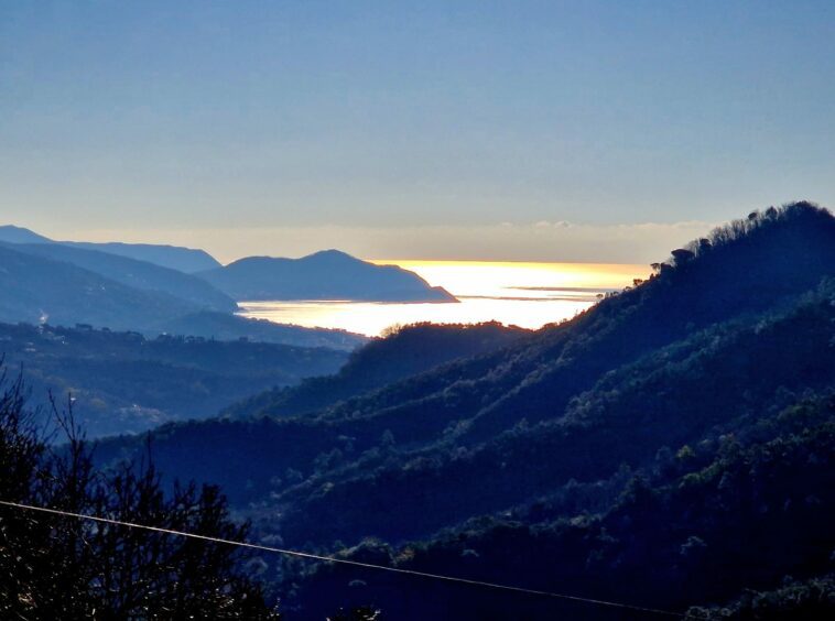 Laura-Immobiliare-vendita-leivi-attico-san-lorenzo-lato-mare-vista