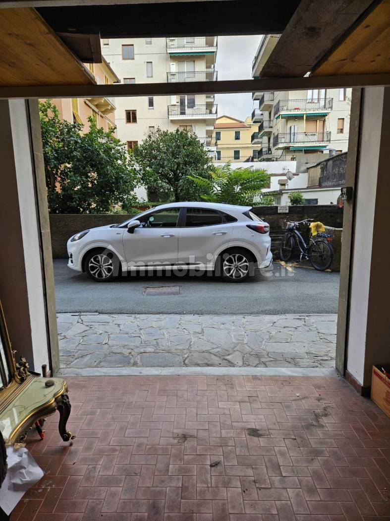 vendesi box auto a chiavari