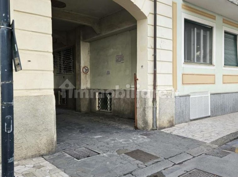 vendesi box auto a chiavari