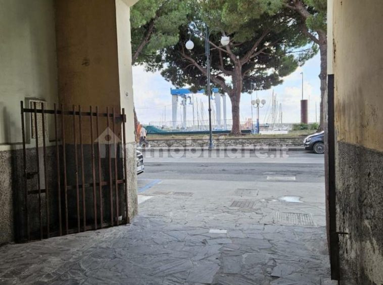 vendesi box auto a chiavari
