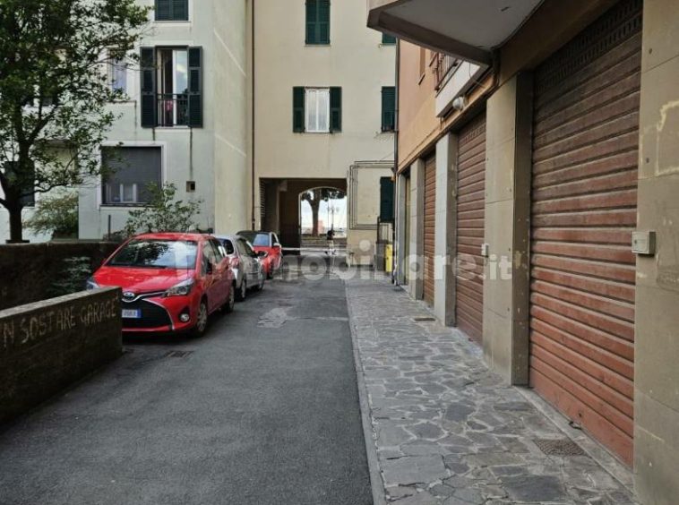 vendesi box auto a chiavari