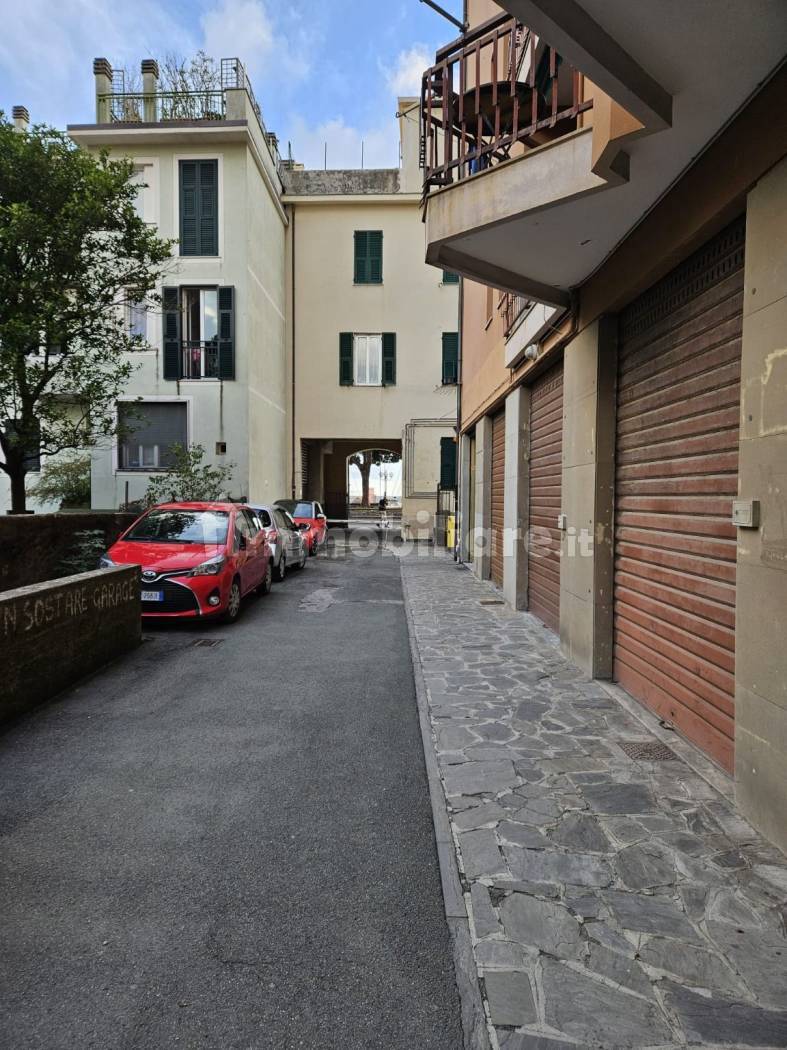 vendesi box auto a chiavari