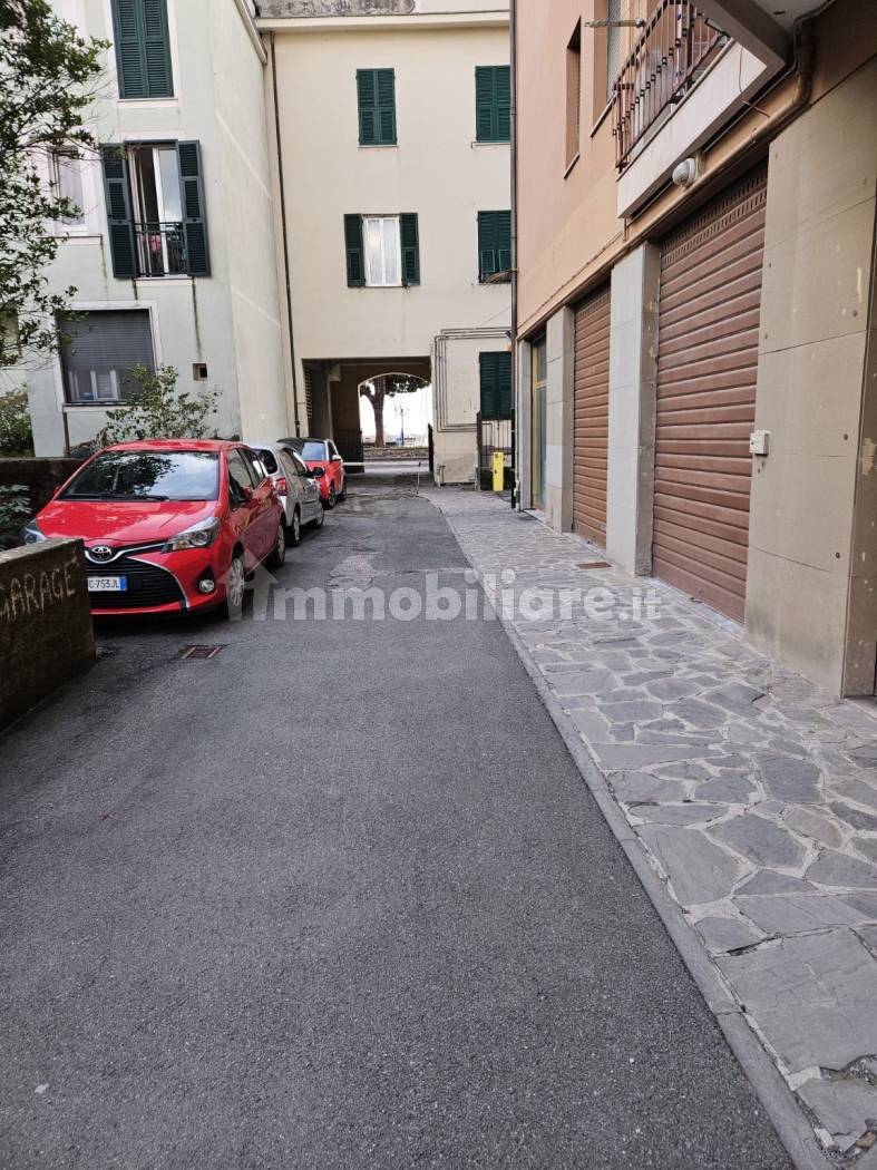 vendesi box auto a chiavari