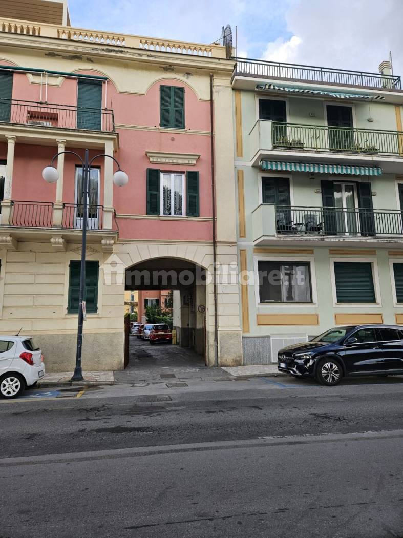 vendesi box auto a chiavari